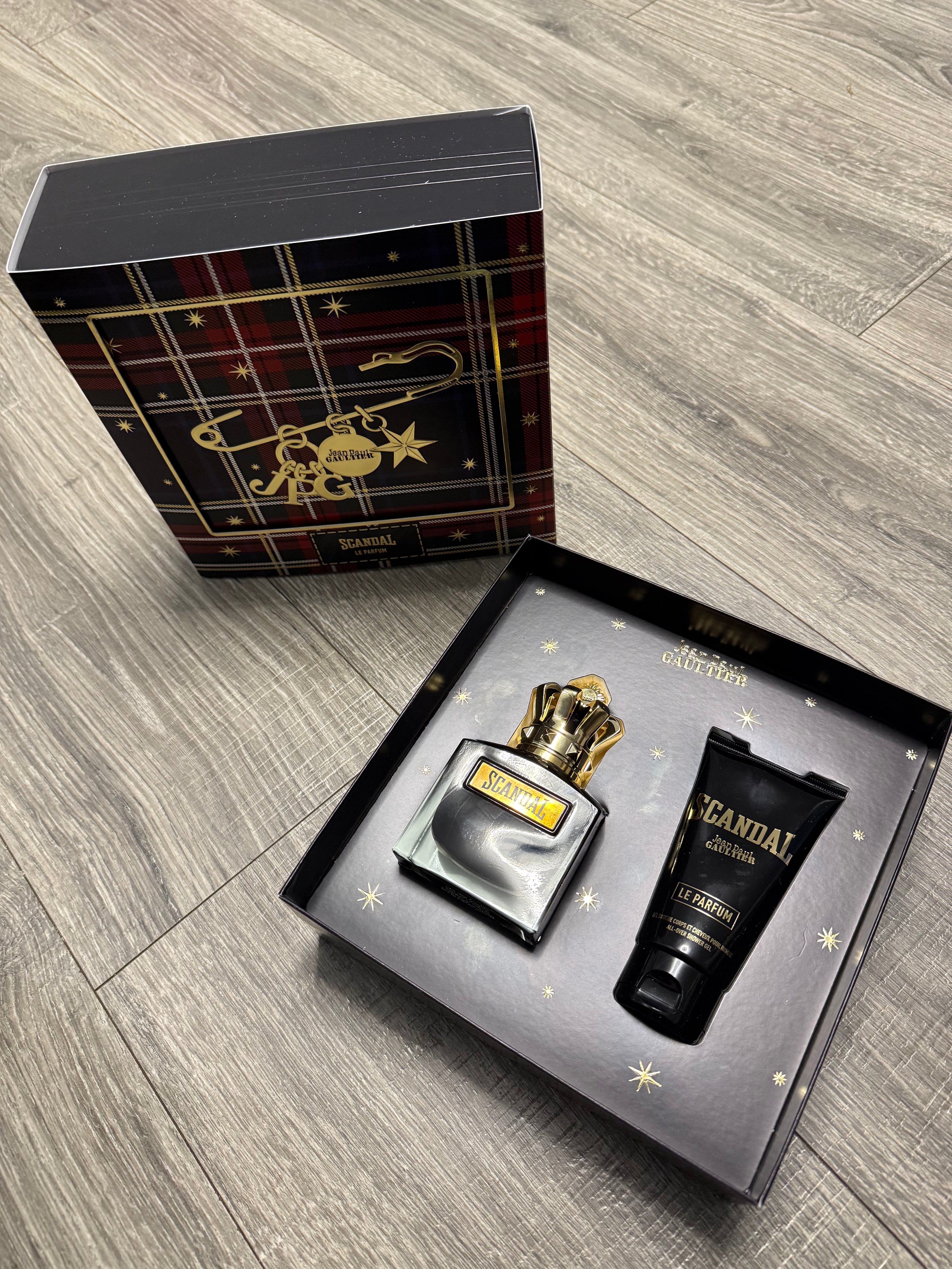 Gift set Le Scandal Le Parfum Eau de Parfum 100 ml / 3,4 fl. oz + Gel de Ducha 75 ml Para Hombres de Jean Paul Gaultier
